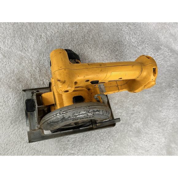 DeWalt DW936 18V Circular 5-3/8"Trim Saw Tool Only - Picture 2 of 6
